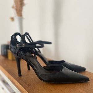 Pino Carina made in Spain pointed toe heels